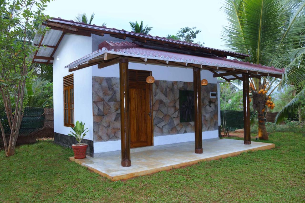 Dew Safari Cottage Udawalawe Exterior photo
